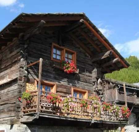 Chalet Piccolo E Accogliente Rascard Cir 0060 Champoluc